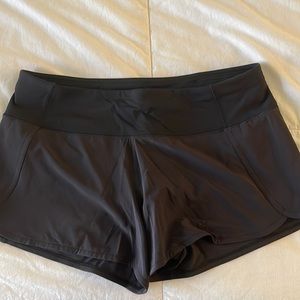 Run times mid rise shorts